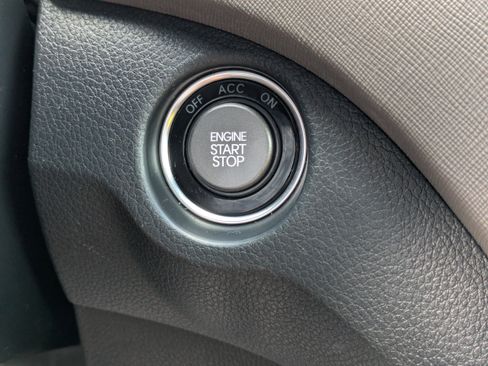 Used 2014 Hyundai Santa Fe Limited image 29