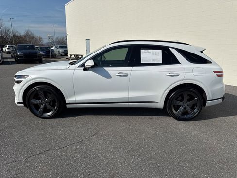 Used 2024 Genesis GV70 2.5T w/ Sport Prestige Package image 4