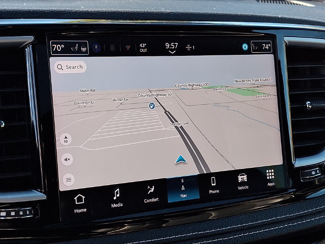 Used 2025 Chrysler Pacifica Limited FWD image 18