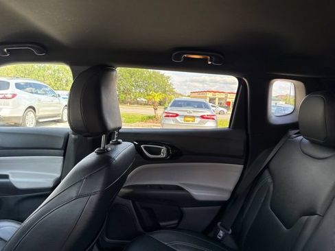 Used 2025 Jeep Compass Limited AWD/4WD image 21