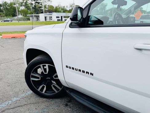 Used 2020 Chevrolet Suburban LT AWD/4WD image 10
