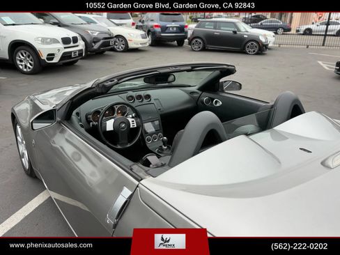 Used 2004 Nissan 350Z Touring image 11