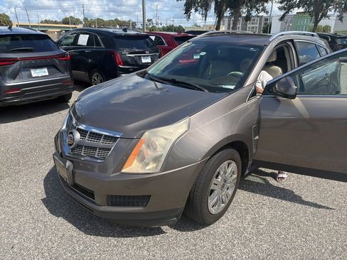 Used 2011 Cadillac SRX Luxury AWD/4WD image 4