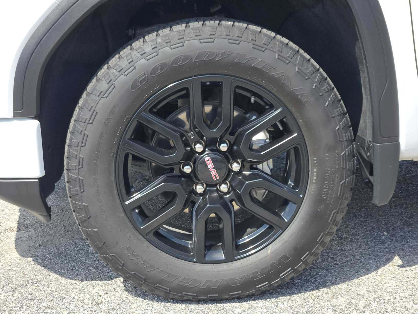 Certified 2024 GMC Sierra 1500 Elevation w/ X31 Off-Road Package AWD/4WD image 13