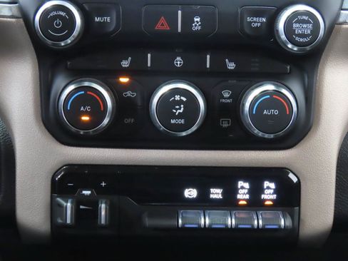 Used 2022 RAM 2500 Laramie AWD/4WD image 14