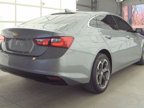 Used 2023 Chevrolet Malibu LT image 2