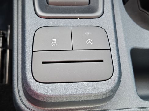 New 2025 Ford Maverick Lariat w/ Black Appearance Package image 33