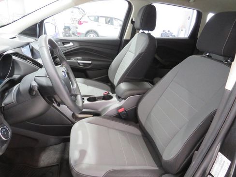 Used 2016 Ford Escape SE w/ Equipment Group 201A AWD/4WD image 9