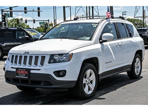Used 2014 Jeep Compass Latitude AWD/4WD image 6