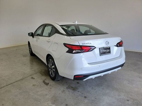 Used 2023 Nissan Versa SV w/ Electronics Package FWD image 7