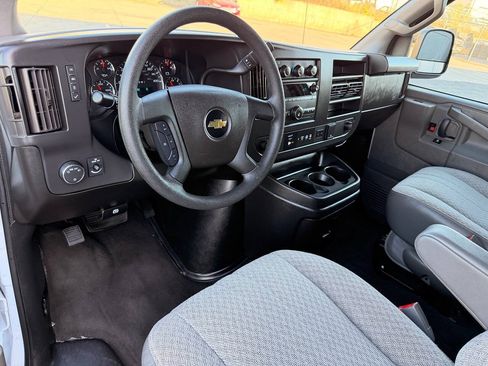 Used 2024 Chevrolet Express 3500 LT w/ LT Preferred Equipment Group RWD image 23