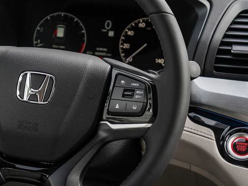 New 2026 Honda Odyssey Touring image 19
