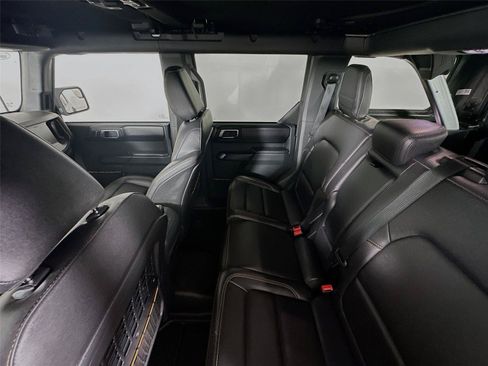 Used 2024 Ford Bronco Badlands AWD/4WD image 11