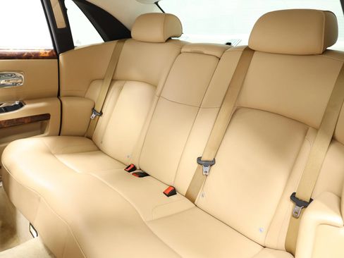 Used 2010 Rolls-Royce Ghost RWD image 52