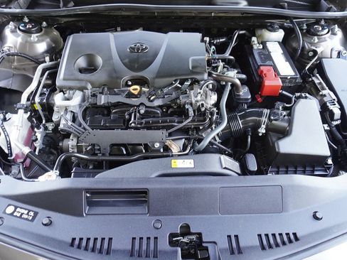 Certified 2022 Toyota Camry SE image 23