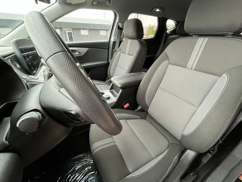 Used 2025 Chevrolet Blazer LT image 19