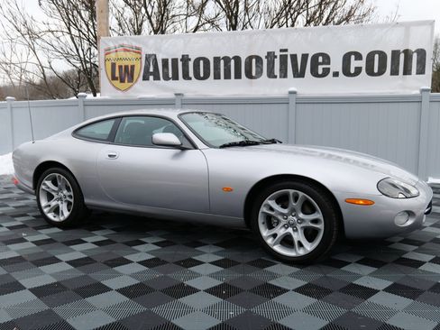 Used 2004 Jaguar XK8 Coupe image 3