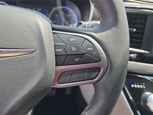 Used 2023 Chrysler Voyager LX FWD image 28