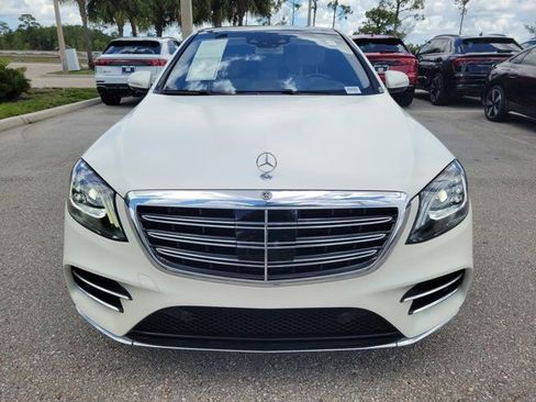 Used 2020 Mercedes-Benz S 560 Sedan image 3