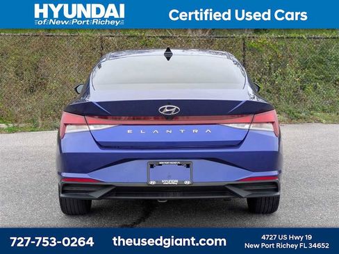 Used 2023 Hyundai Elantra SEL w/ Convenience Package image 4