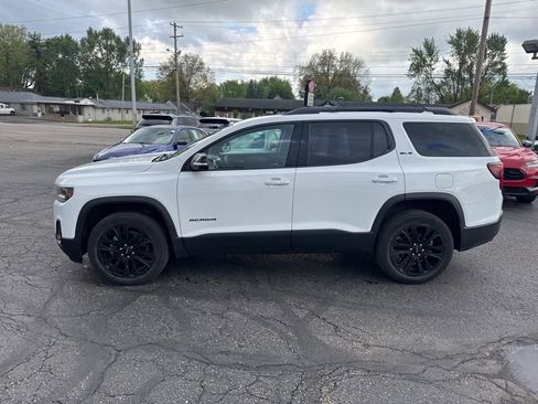 Used 2022 GMC Acadia SLE w/ Driver Convenience Package FWD image 4