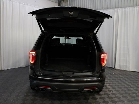 Used 2018 Ford Explorer Limited w/ Equipment Group 301A image 7