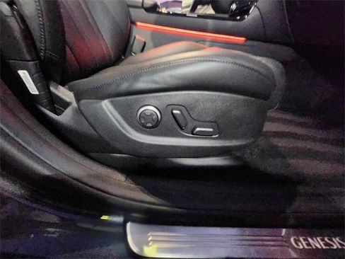 Used 2025 Genesis G80 2.5T image 23