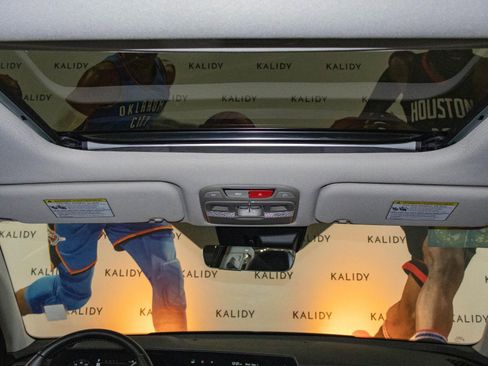 Used 2025 Kia Telluride SX image 14