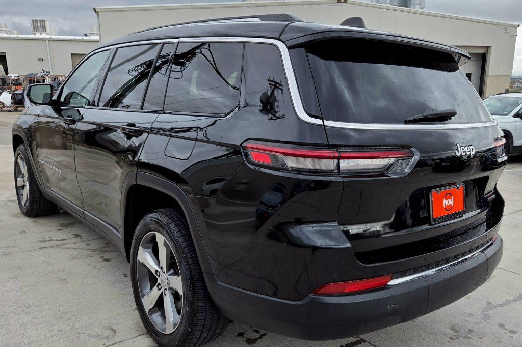 Used 2021 Jeep Grand Cherokee L Limited AWD/4WD image 7
