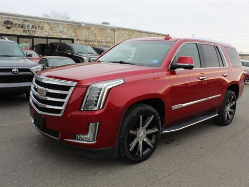 Used 2015 Cadillac Escalade Luxury AWD/4WD image 3