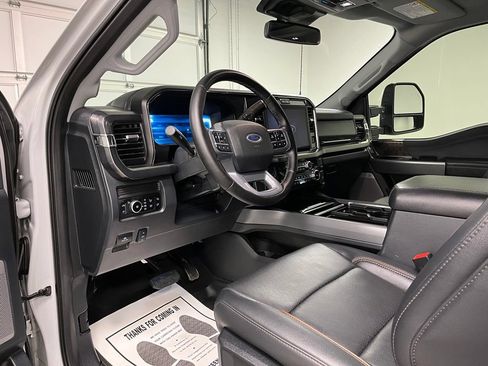 Used 2026 Ford F350 Lariat w/ Black Appearance Package AWD/4WD image 20