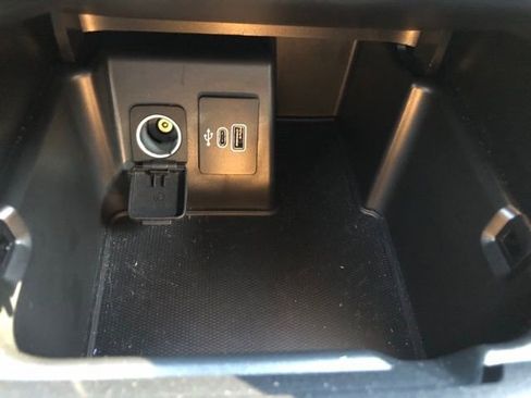 Used 2025 Ford Explorer ST-Line w/ Premium Package image 22