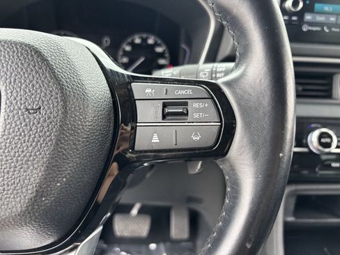 Certified 2025 Honda Pilot Touring image 29