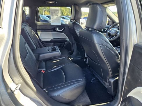 Used 2024 Jeep Compass Limited image 16