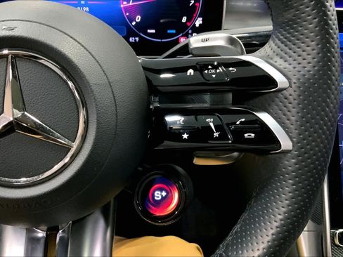 Used 2025 Mercedes-Benz C 43 AMG 4MATIC Sedan image 23