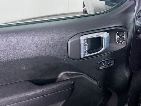 Used 2022 Jeep Wrangler Unlimited Sport image 15