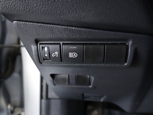 Used 2023 Toyota Corolla Cross LE w/ Moonroof Package AWD/4WD image 18