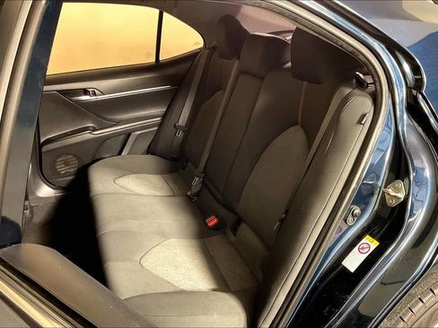 Used 2018 Toyota Camry LE FWD image 25