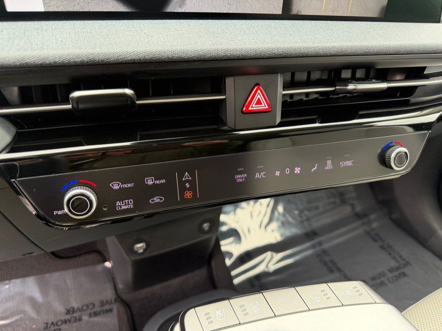 Used 2024 Kia EV6 Wind w/ Wind Technology Package RWD image 26