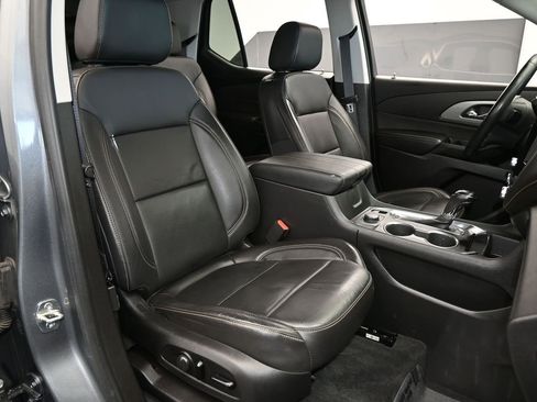 Used 2020 Chevrolet Traverse LT w/ LT Premium Package image 54