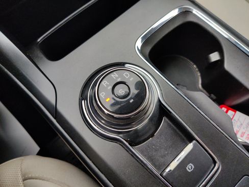 Used 2018 Ford Fusion Titanium image 21