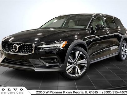 New 2026 Volvo V60 B5 Cross Country Plus w/ Protection Package Premier