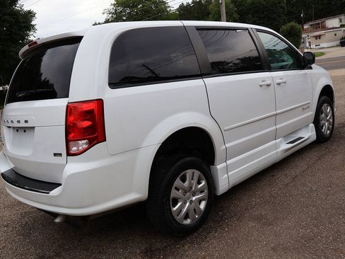 Used 2017 Dodge Grand Caravan SE w/ Power Window Group FWD image 13