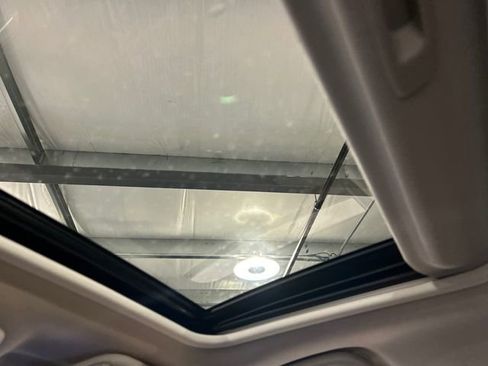 Used 2023 Subaru Crosstrek 2.0i Premium image 24