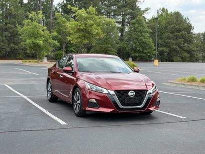 Used 2021 Nissan Altima 2.5 SV