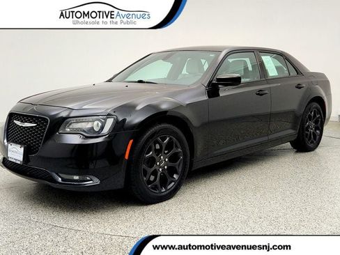 Used 2020 Chrysler 300 S AWD/4WD image 1