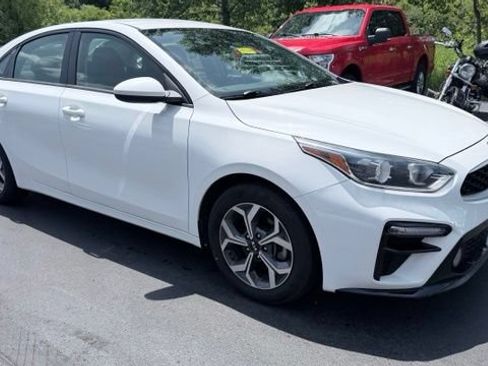 Used 2019 Kia Forte LXS FWD image 4