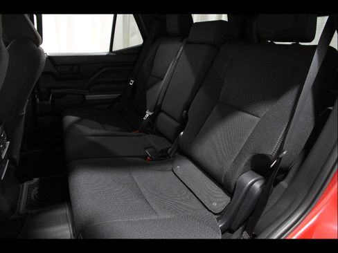 Used 2025 Toyota 4Runner SR5 image 19