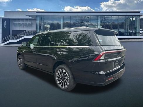 New 2026 Lincoln Navigator L Black Label AWD/4WD image 5