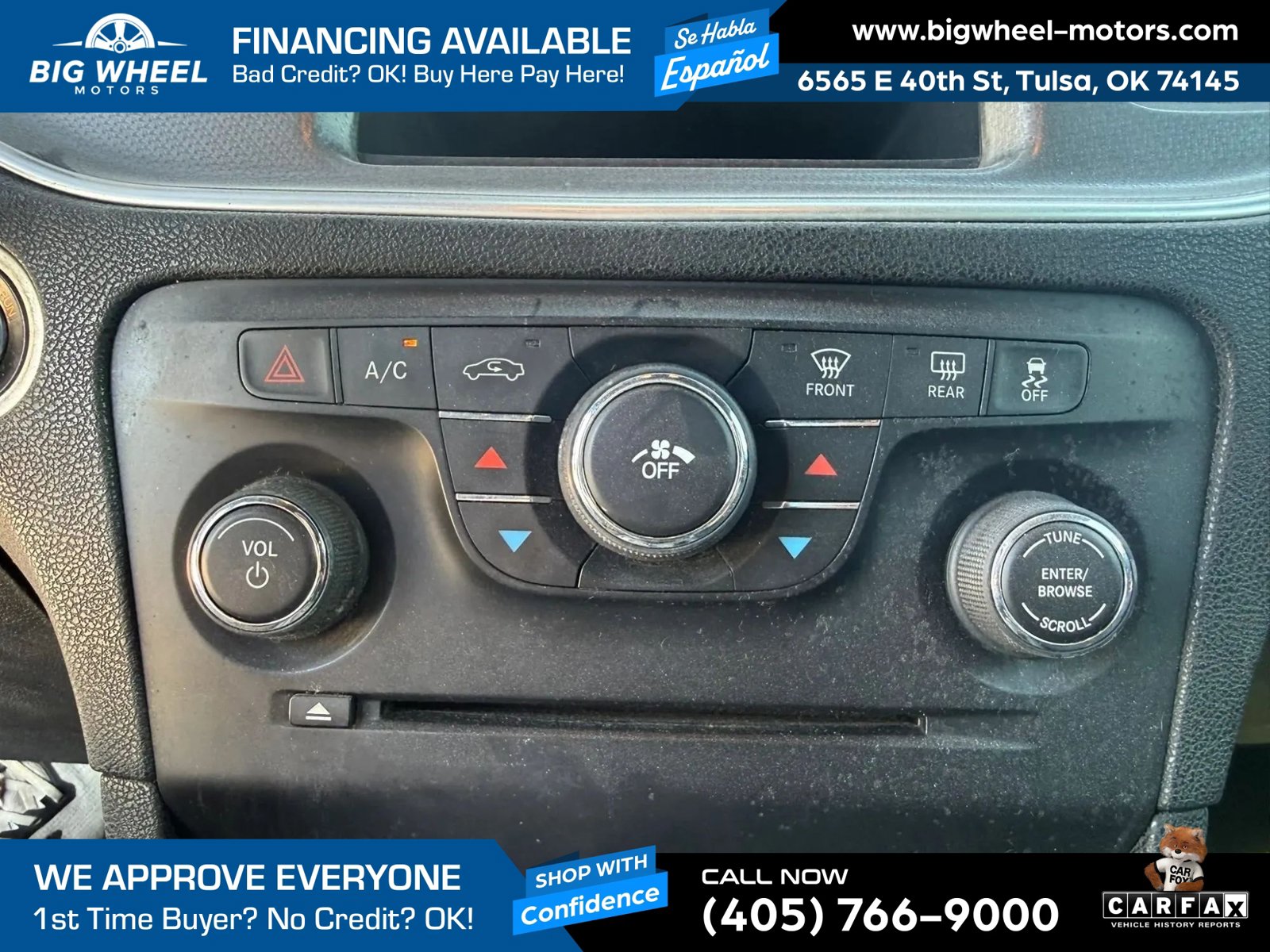 Used 2013 Dodge Charger SE RWD image 18